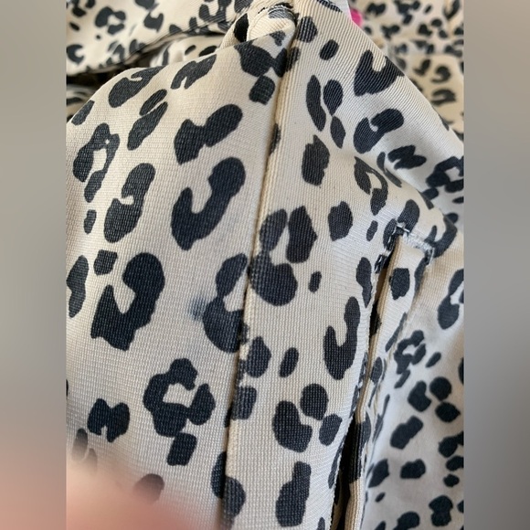 PUMA Girls Infant Leopard Print Pink Knit Zip Jacket Sweatshirt Sz 12 month - Picture 17 of 17